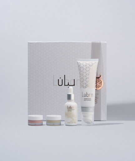 Gift box with items related to face and lips
